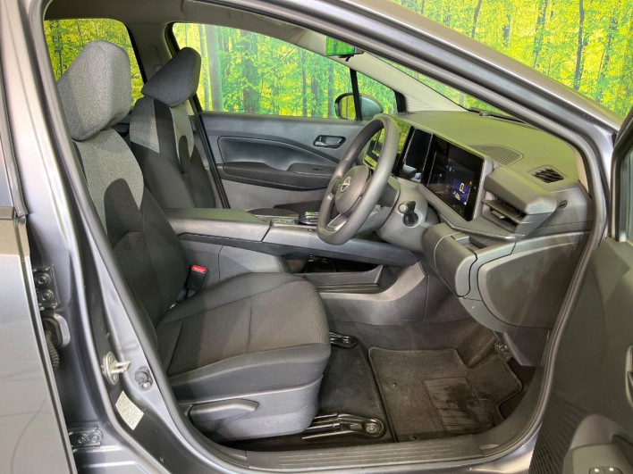 2022 Nissan Note 6AA-E13 (UW-69f2a43becdff)[29]