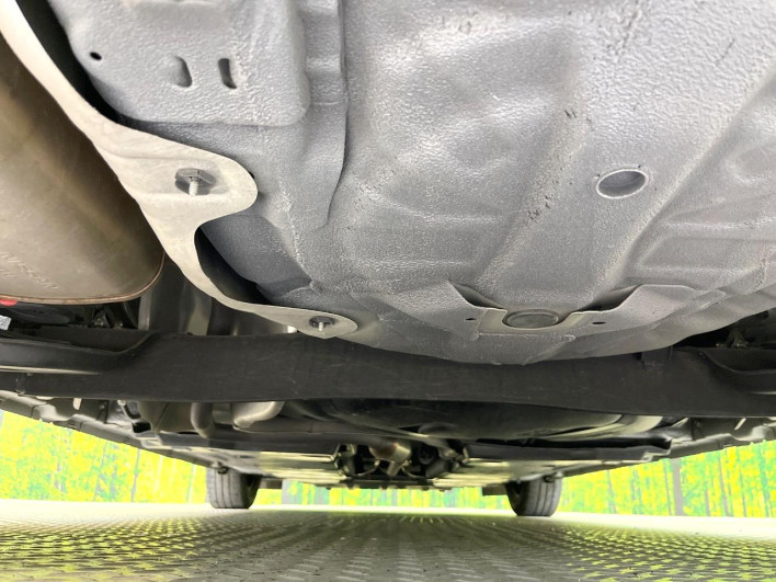 2022 Nissan Note 6AA-E13 (UW-69f2a43db080c)[17]