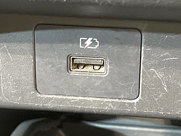 2022 Nissan Note 6AA-E13 (UW-69f2a43db080c)[27]