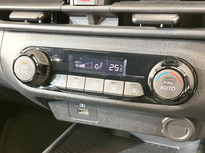 2022 Nissan Note 6AA-E13 (UW-69f2a43db080c)[28]