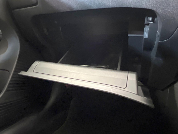 2022 Nissan Note 6AA-E13 (UW-69f2a43db080c)[4]