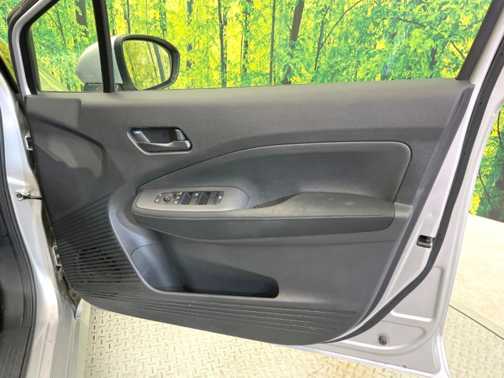 2022 Nissan Note 6AA-E13 (UW-69f2a43db080c)[13]