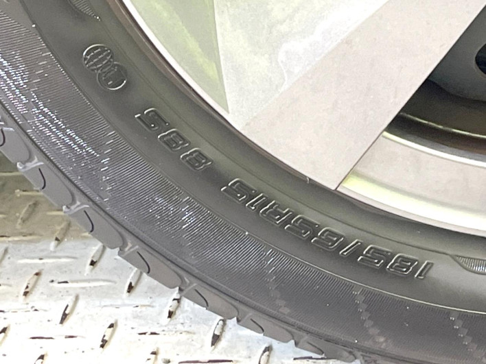 2022 Nissan Note 6AA-E13 (UW-69f2a43db080c)[11]