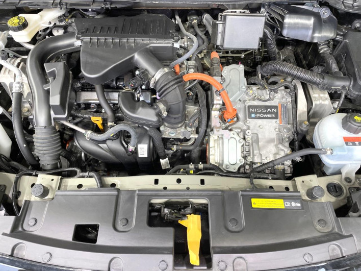 2022 Nissan Aura 6AA-FE13 (UW-69f2a440043ce)[6]