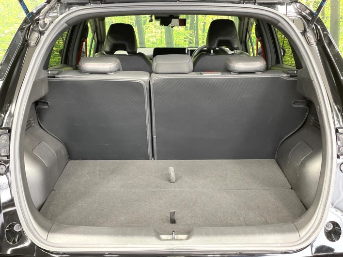 2022 Nissan Aura 6AA-FE13 (UW-69f2a440043ce)[26]