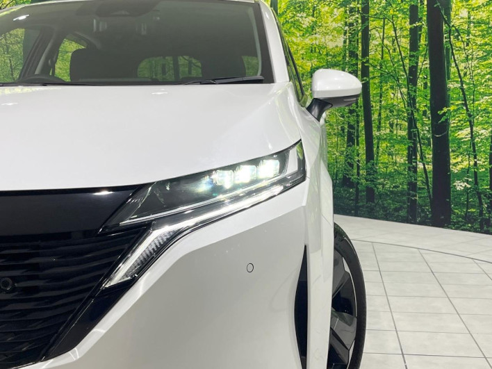 2022 Nissan Aura 6AA-FE13 (UW-69f2a440240f9)[20]