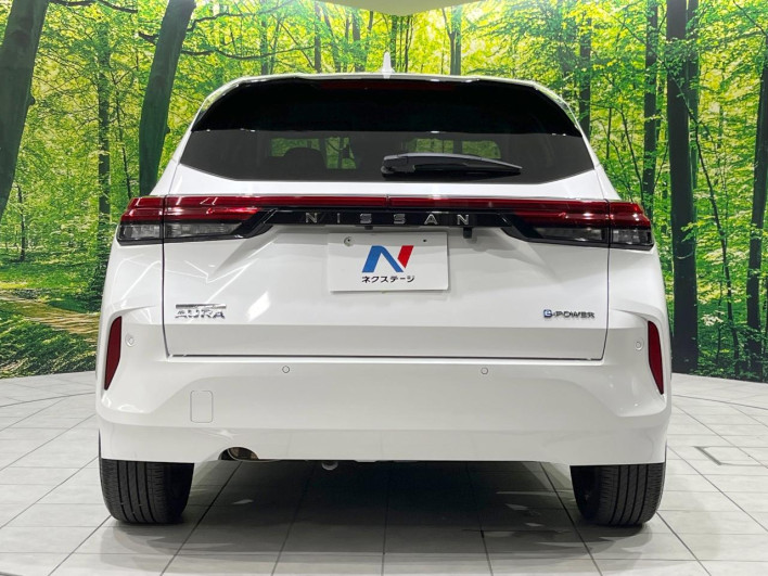 2022 Nissan Aura 6AA-FE13 (UW-69f2a440240f9)[13]