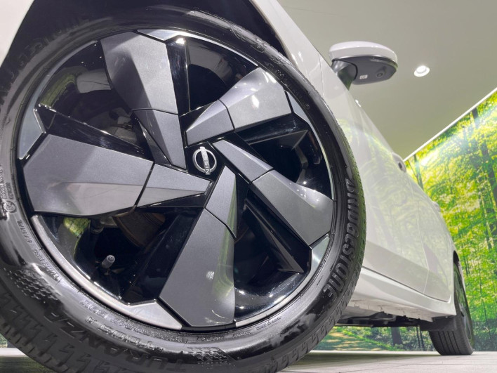 2022 Nissan Aura 6AA-FE13 (UW-69f2a440240f9)[21]