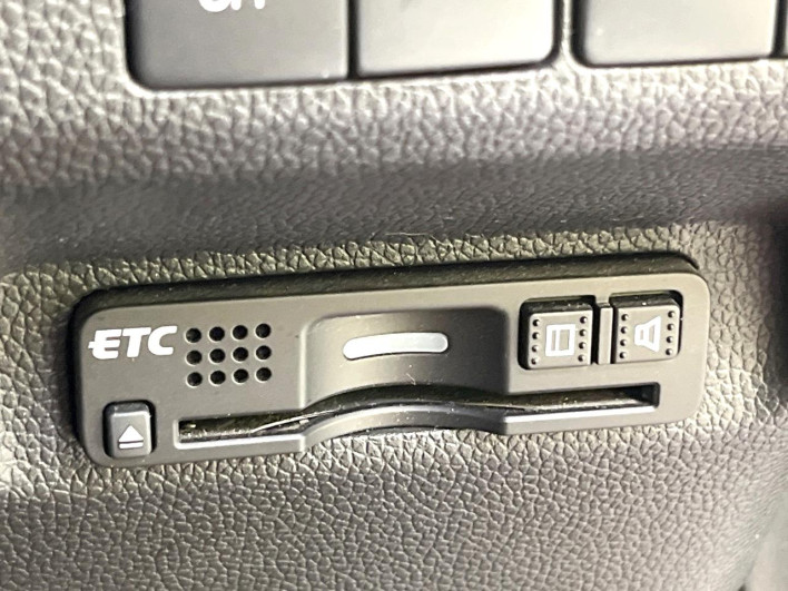 2016 Honda Freed Plus Hybrid DAA-GB7 (UW-69f2a4428724b)[11]