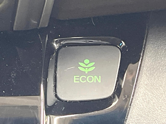 2016 Honda Freed Plus Hybrid DAA-GB7 (UW-69f2a4428724b)[25]