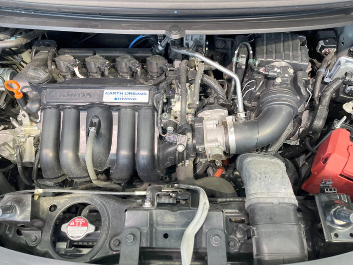 2019 Honda Freed hybrid DAA-GB7 (UW-69f2a442d3b94)[4]