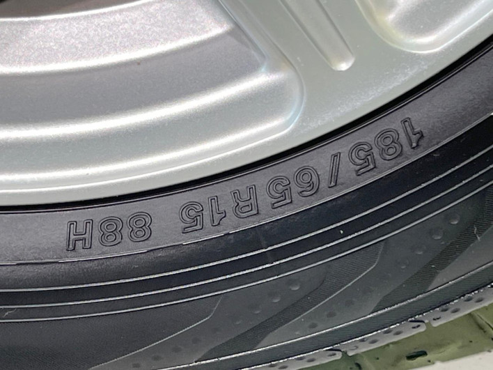 2019 Honda Freed hybrid DAA-GB7 (UW-69f2a442d3b94)[15]