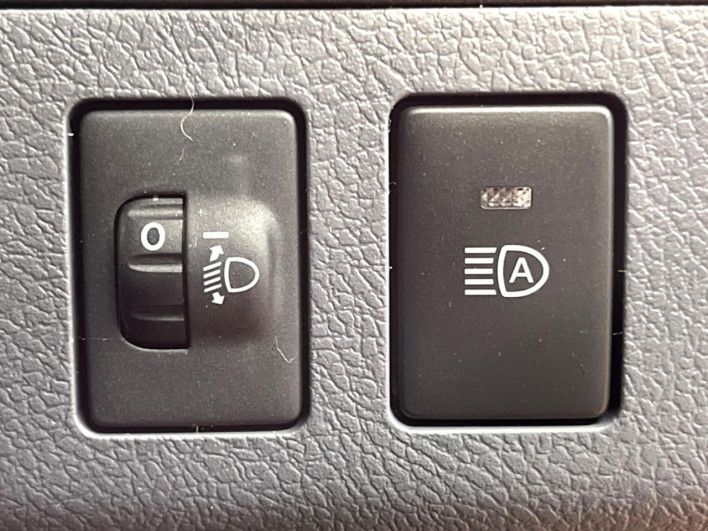 2026 Toyota Land Cruiser 70 3DA-GDJ76W (UW-69f2a44535772)[20]
