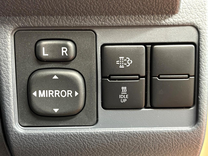 2026 Toyota Land Cruiser 70 3DA-GDJ76W (UW-69f2a44535772)[21]