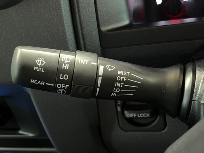 2026 Toyota Land Cruiser 70 3DA-GDJ76W (UW-69f2a44535772)[29]