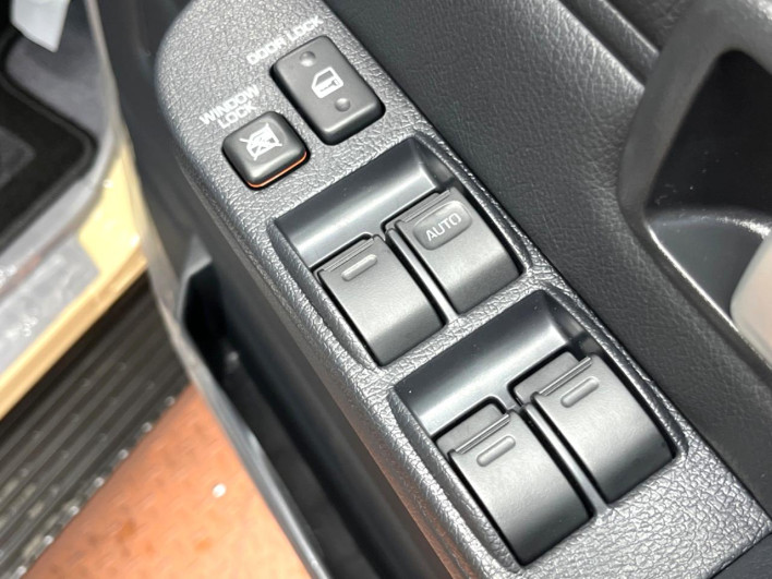 2026 Toyota Land Cruiser 70 3DA-GDJ76W (UW-69f2a44535772)[19]