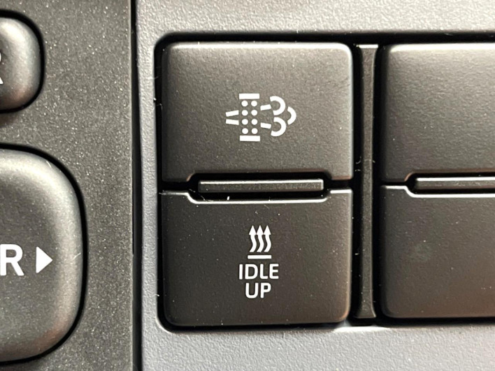 2026 Toyota Land Cruiser 70 3DA-GDJ76W (UW-69f2a44535772)[23]