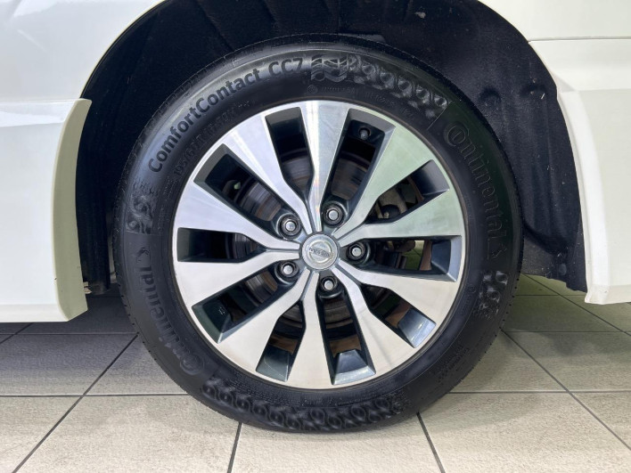 2016 Nissan Serena DAA-GFC27 (UW-69f2a445411e7)[10]