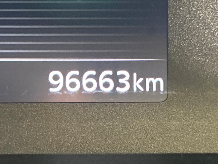 2016 Nissan Serena DAA-GFC27 (UW-69f2a445411e7)[2]