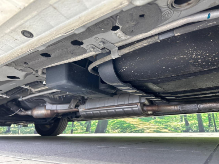 2016 Nissan Serena DAA-GFC27 (UW-69f2a445411e7)[24]