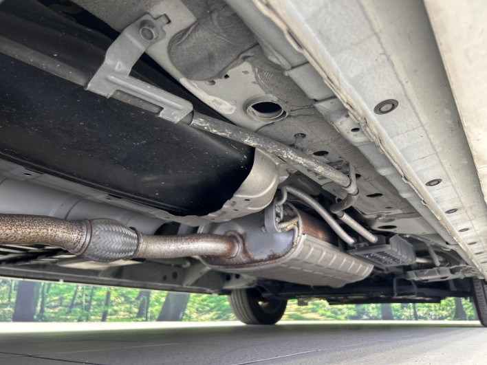 2016 Nissan Serena DAA-GFC27 (UW-69f2a445411e7)[25]