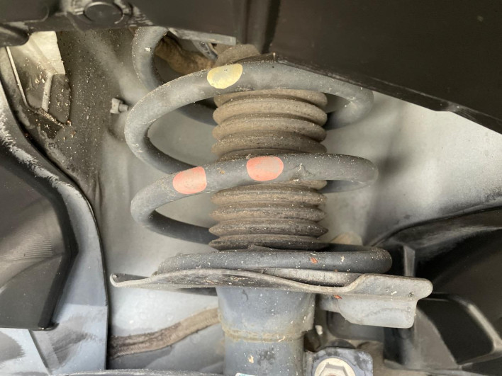 2017 Nissan Serena DAA-GFC27 (UW-69f2a4476d6e5)[10]