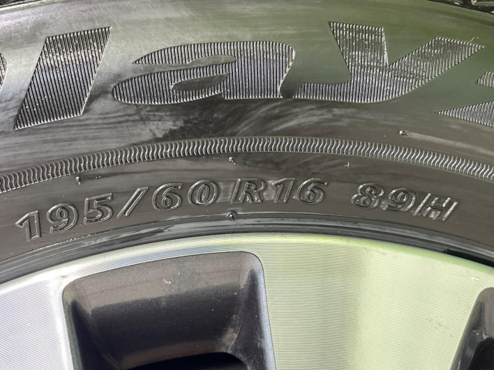 2017 Nissan Serena DAA-GFC27 (UW-69f2a4476d6e5)[8]