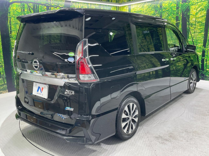 2018 Nissan Serena DAA-GFC27 (UW-69f2a447d733f)[17]