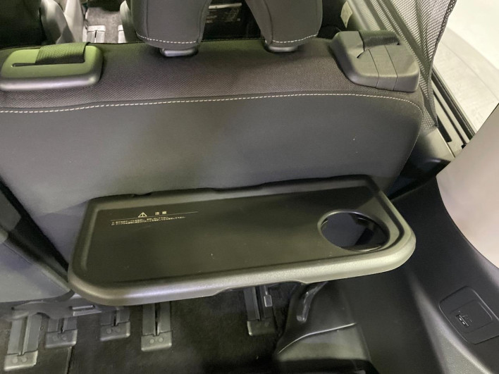 2018 Nissan Serena DAA-GFC27 (UW-69f2a447d733f)[25]