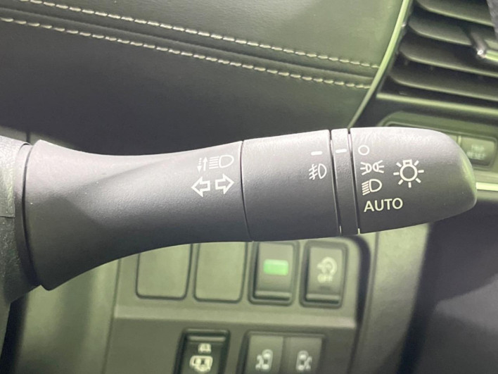 2018 Nissan Serena DAA-GFC27 (UW-69f2a448b2a9d)[22]