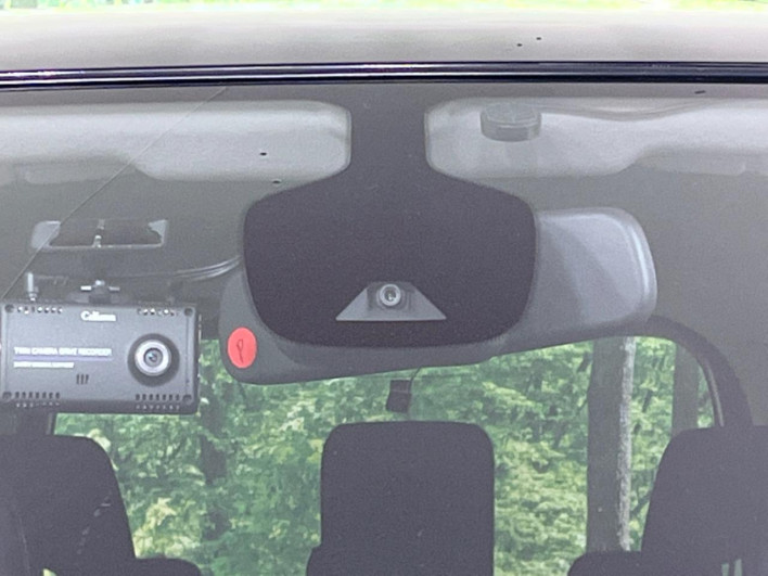 2018 Nissan Serena DAA-GFC27 (UW-69f2a448b2a9d)[10]