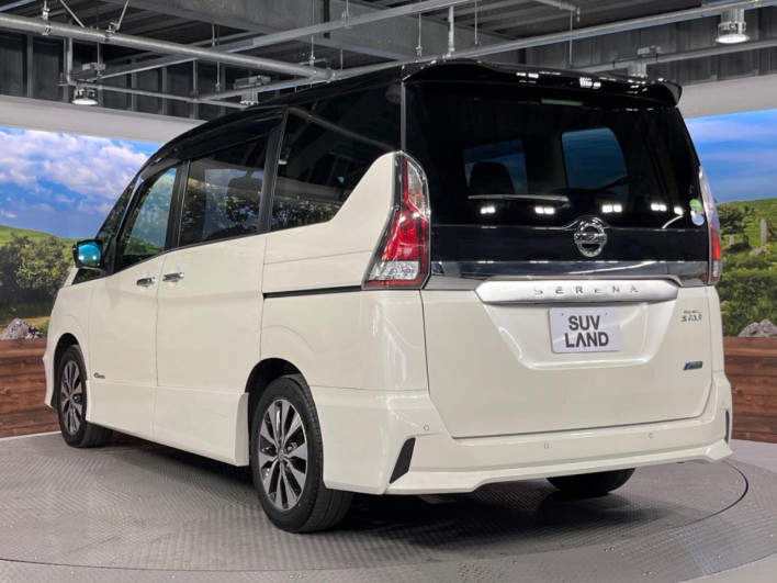 2018 Nissan Serena DAA-GFC27 (UW-69f2a448c3a18)[23]
