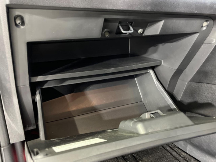 2018 Nissan Serena DAA-GFC27 (UW-69f2a448c3a18)[26]