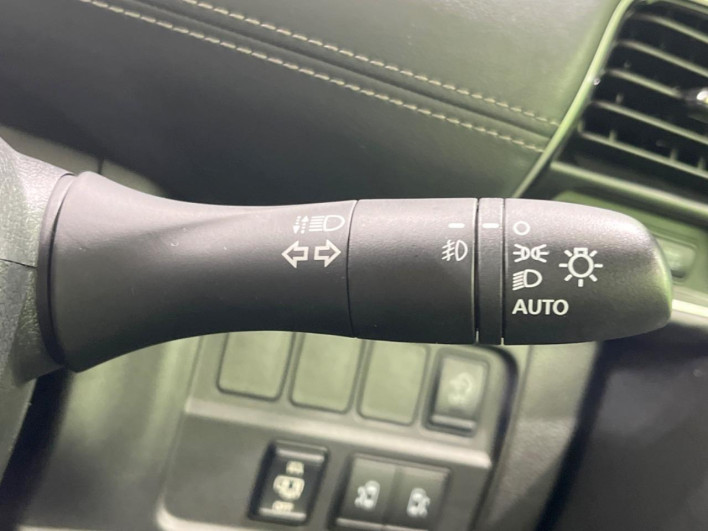 2018 Nissan Serena DAA-GFC27 (UW-69f2a44a06009)[28]