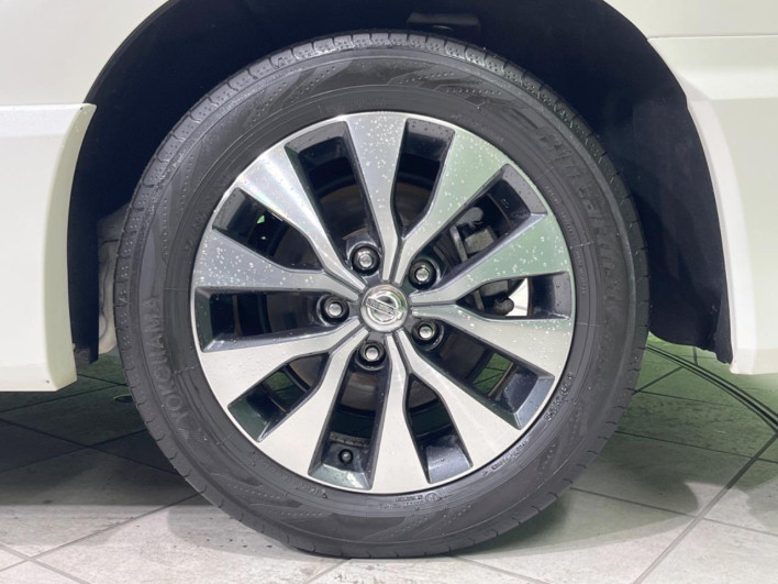 2018 Nissan Serena DAA-GFC27 (UW-69f2a44a06009)[15]