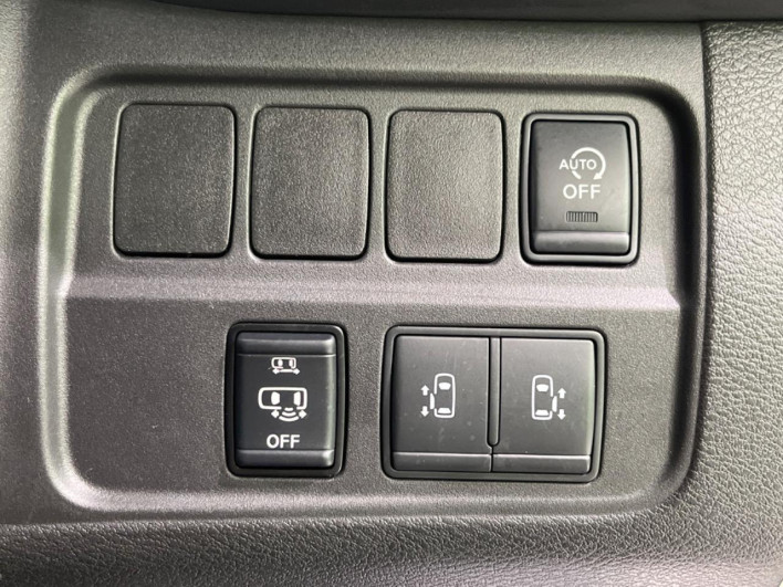 2018 Nissan Serena DAA-GFC27 (UW-69f2a44a06009)[21]