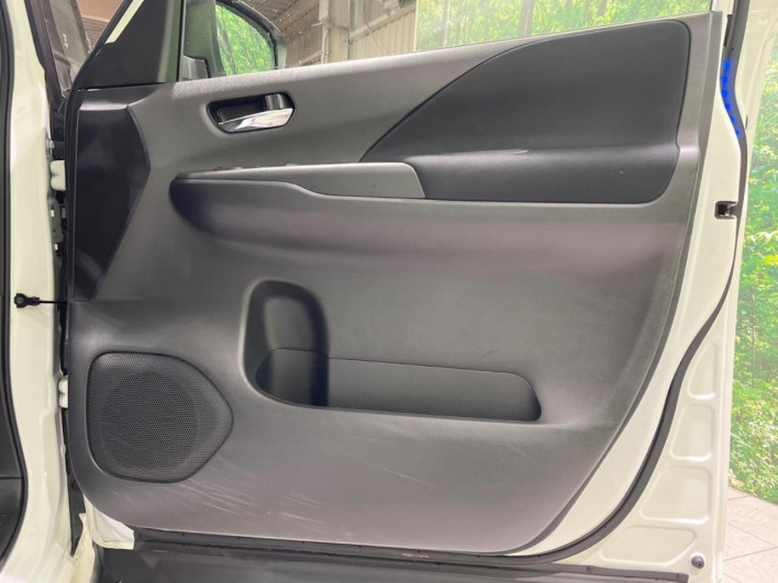 2018 Nissan Serena DAA-GFC27 (UW-69f2a44a06009)[18]