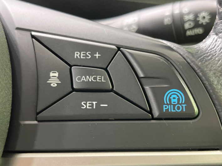 2018 Nissan Serena DAA-GFC27 (UW-69f2a44a06009)[26]