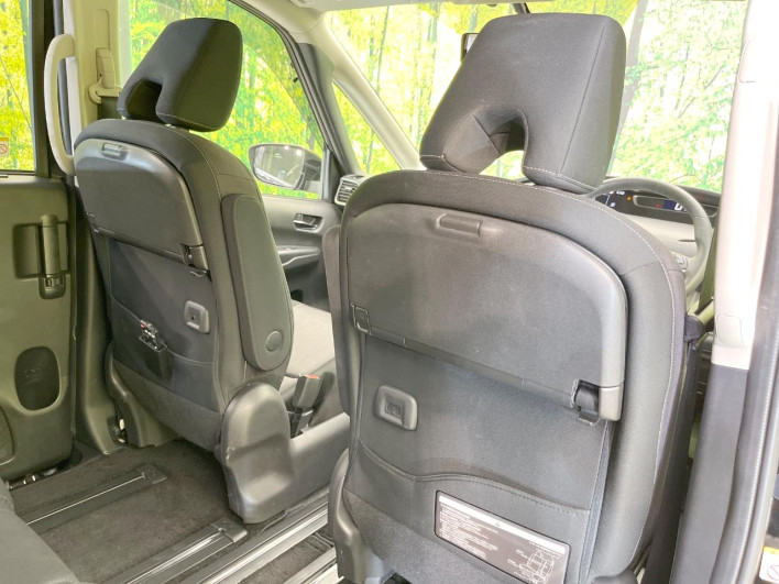 2019 Nissan Serena DAA-GFC27 (UW-69f2a44a87e1e)[29]