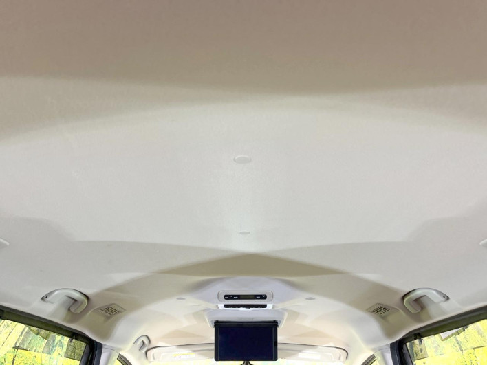 2019 Nissan Serena DAA-GFC27 (UW-69f2a44a87e1e)[28]