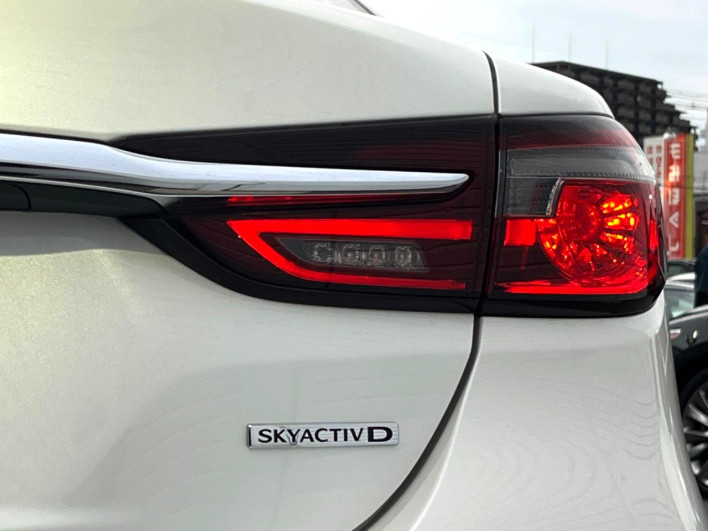 2020 Mazda Mazda 6 Sedan 3DA-GJ2FP (UW-69f2a451835fb)[23]