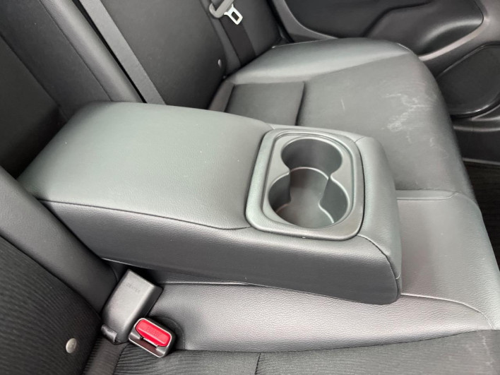 2015 Honda Grace DAA-GM4 (UW-69f2a4525b258)[21]