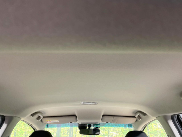 2017 Honda Fit Hybrid DAA-GP5 (UW-69f2a453395d5)[29]