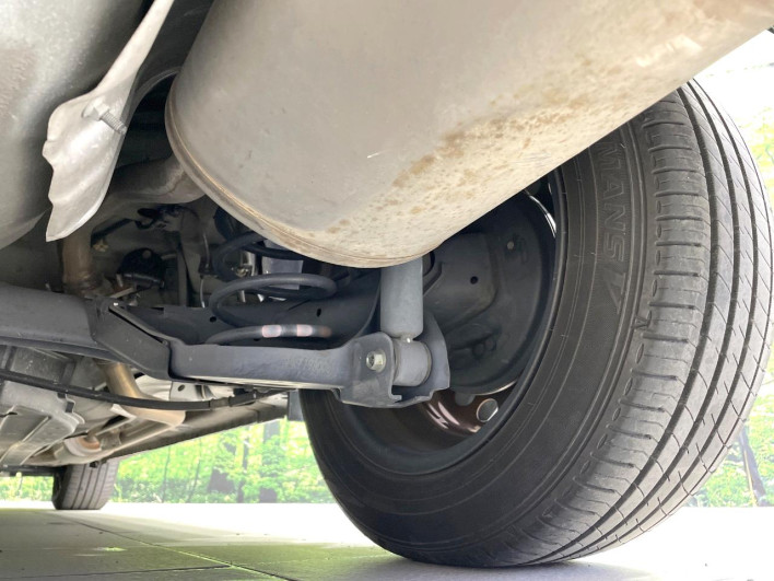 2017 Honda Fit Hybrid DAA-GP5 (UW-69f2a453395d5)[22]