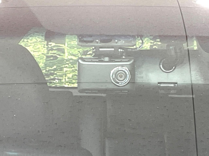 2017 Honda Fit Hybrid DAA-GP5 (UW-69f2a453395d5)[4]