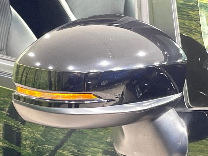 2017 Honda Fit Hybrid DAA-GP5 (UW-69f2a453395d5)[13]