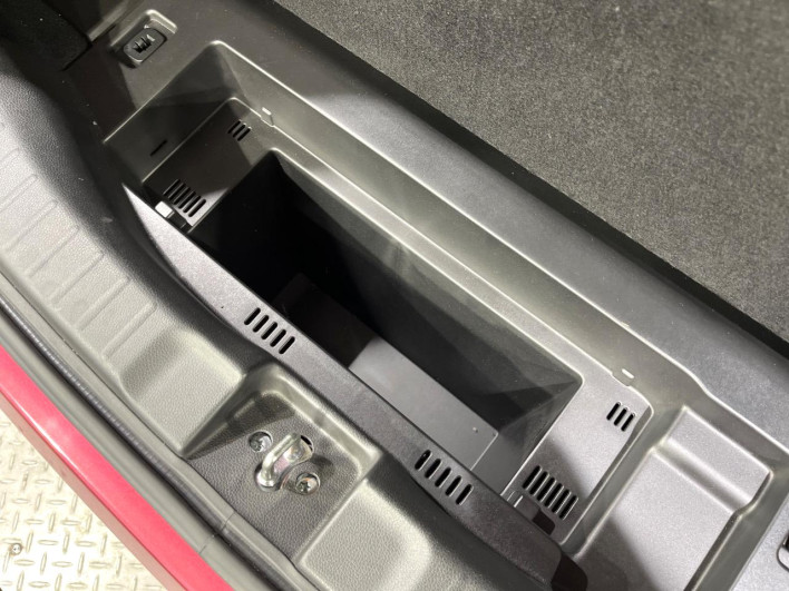 2017 Honda Fit Hybrid DAA-GP5 (UW-69f2a45397447)[15]