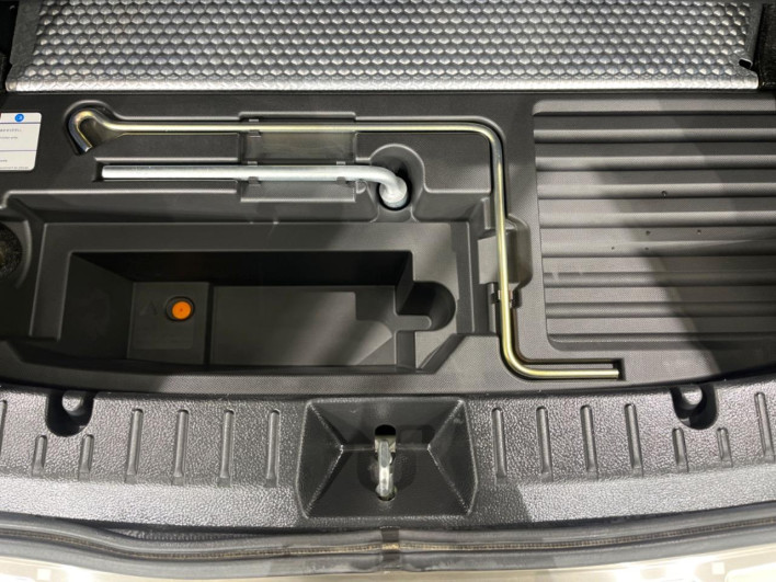 2014 Subaru XV HYBRID DAA-GPE (UW-69f2a457aab6a)[15]