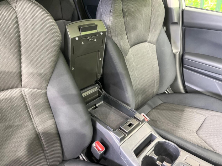 2018 Subaru XV DBA-GT3 (UW-69f2a45b07cde)[26]