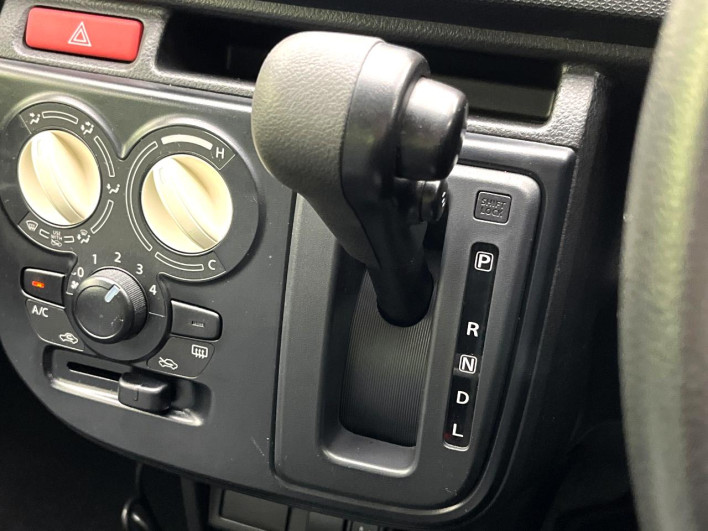 2015 Suzuki Alto DBA-HA36S (UW-69f2a4654c2db)[17]